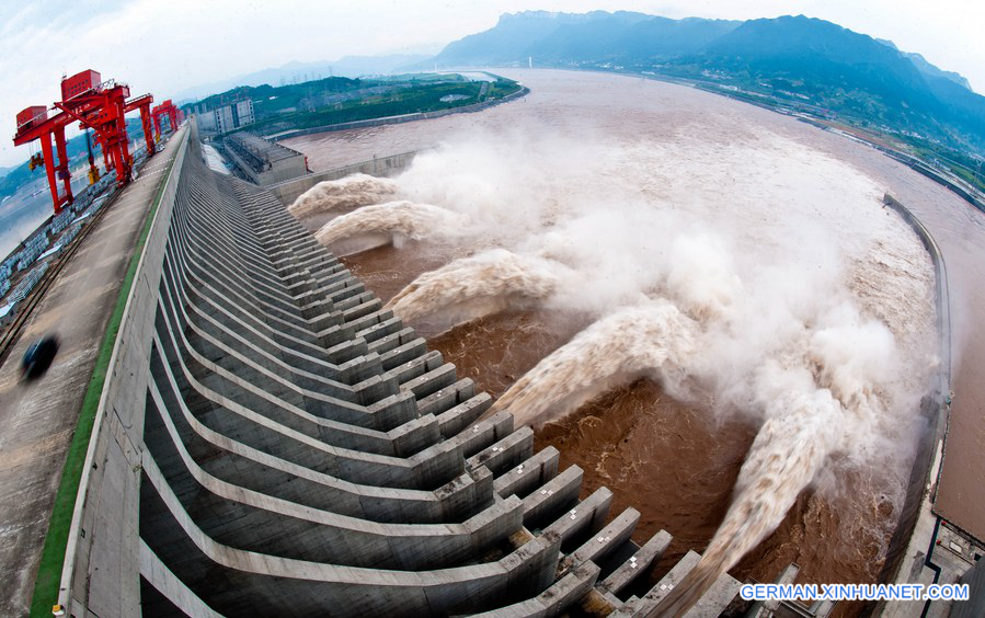 Drei-Schluchten-Wasserkraftwerk stellt neuen Weltrekord auf - Xinhua ...